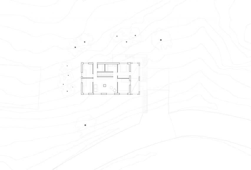 Red concrete house by Sanden+Hodnekvam