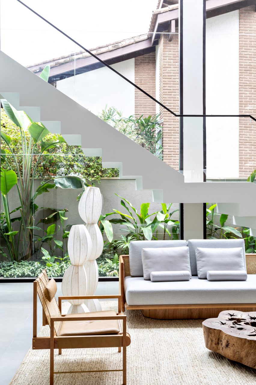 House NK by Rua 141 and Zalc Arquitetura