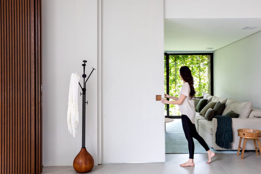 House NK by Rua 141 and Zalc Arquitetura