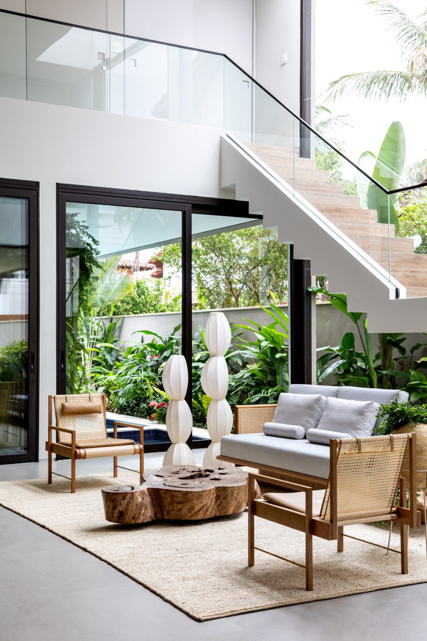 House NK by Rua 141 and Zalc Arquitetura