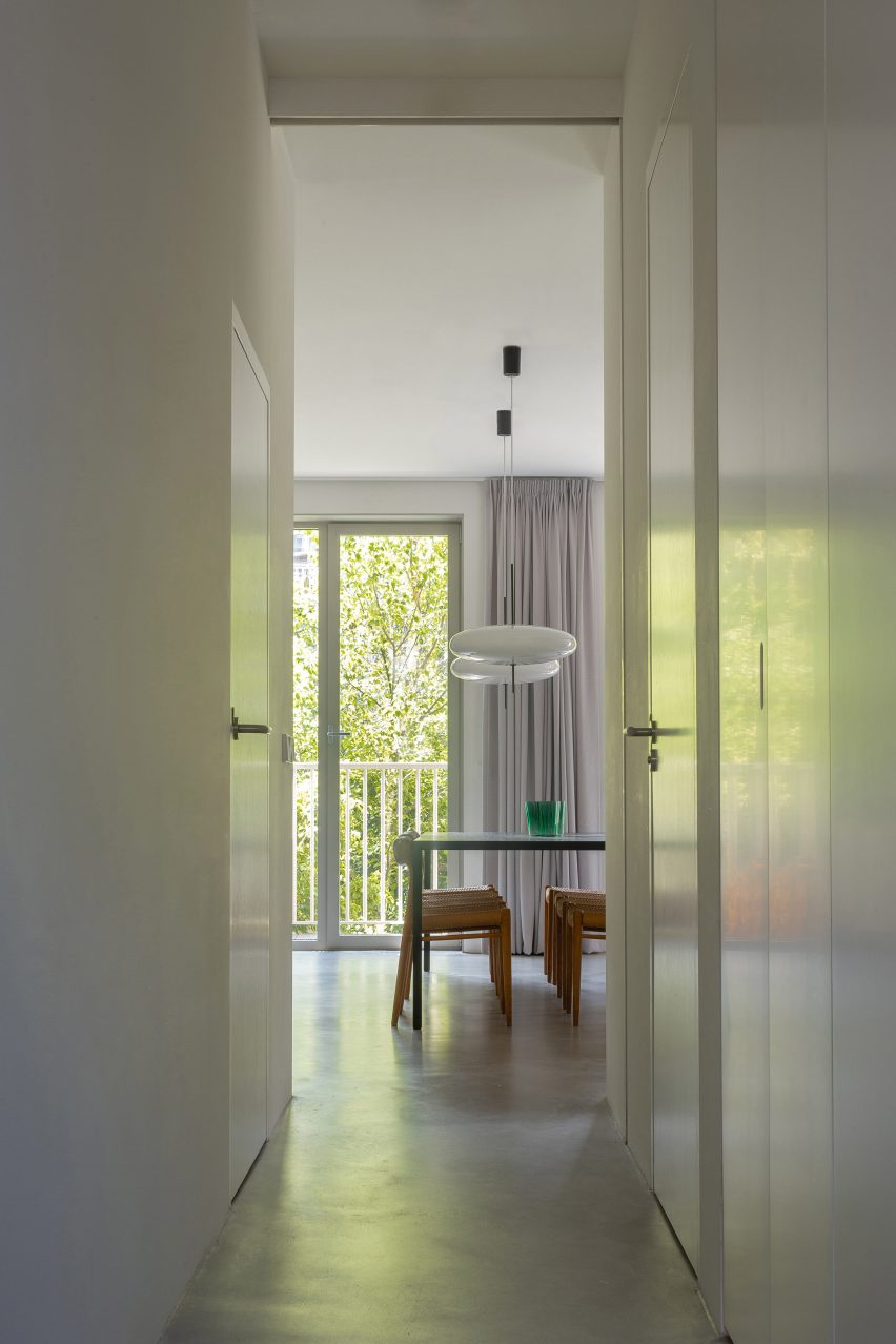 House with Four Columns in Amsterdam designed by Unknown Architects