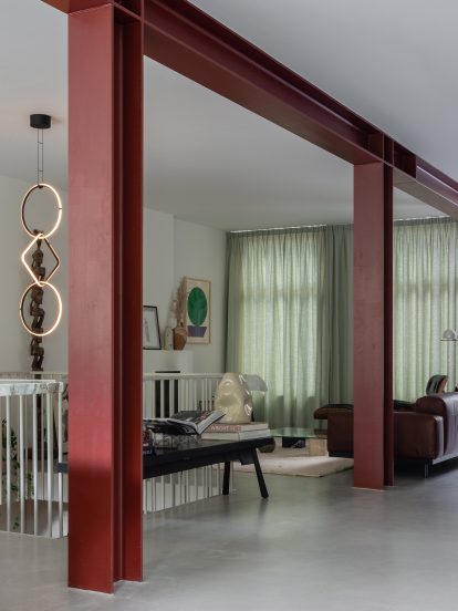 House with Four Columns in Amsterdam designed by Unknown Architects