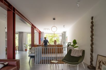 House with Four Columns in Amsterdam designed by Unknown Architects