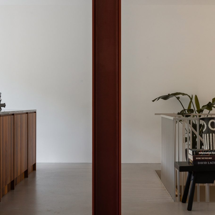 House with Four Columns in Amsterdam designed by Unknown Architects