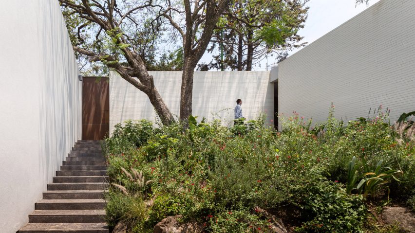 Housing in Amatepec by Manuel Cervantes Estudio