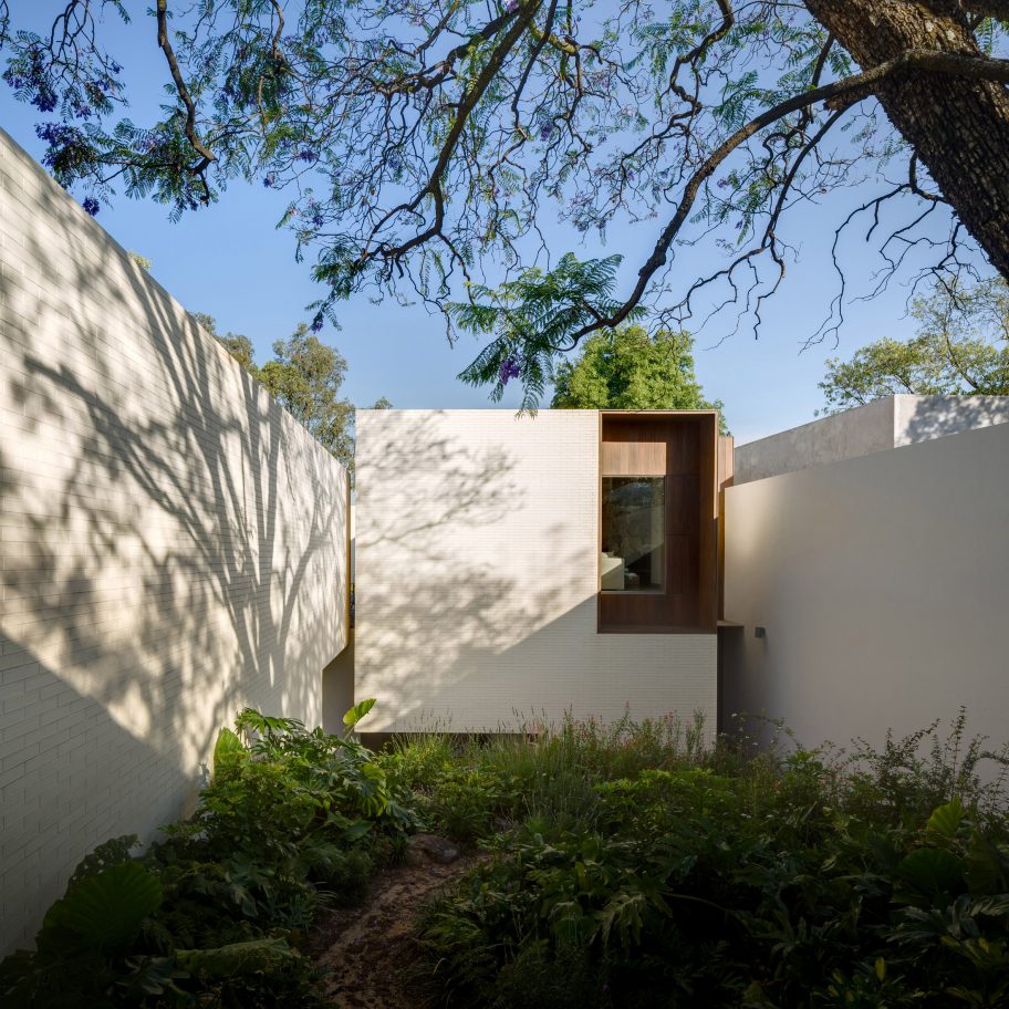 Housing in Amatepec by Manuel Cervantes Estudio