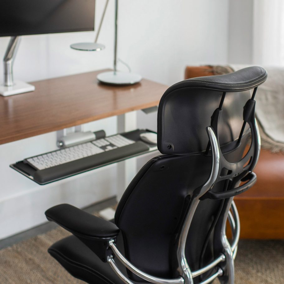 Freedom Headrest chair by Niels Diffrient for Humanscale