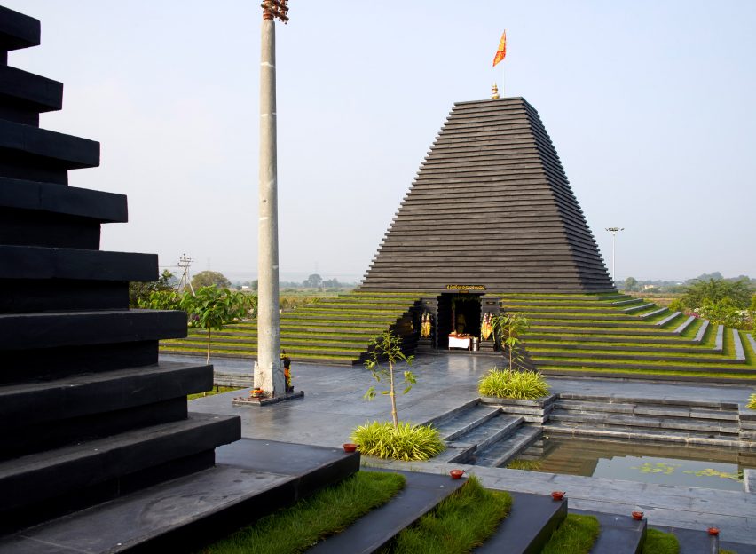 Temple to Balaji & Varahaswamy in Nandyal, Andhra Pradesh, India, by Sameep Padora & Associates
