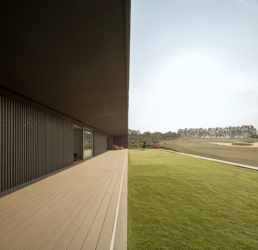 JY House by Studio Arthur Casas