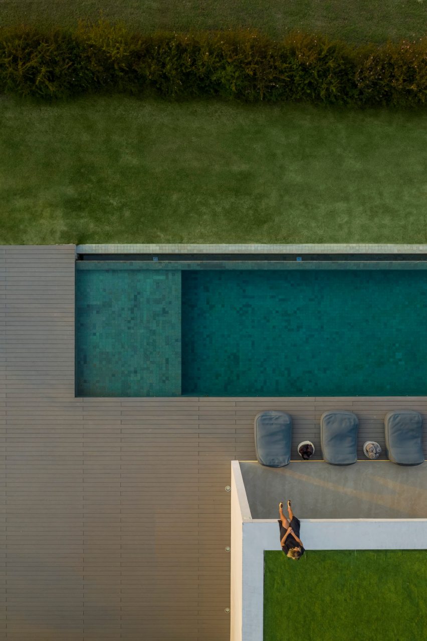 JY House by Studio Arthur Casas