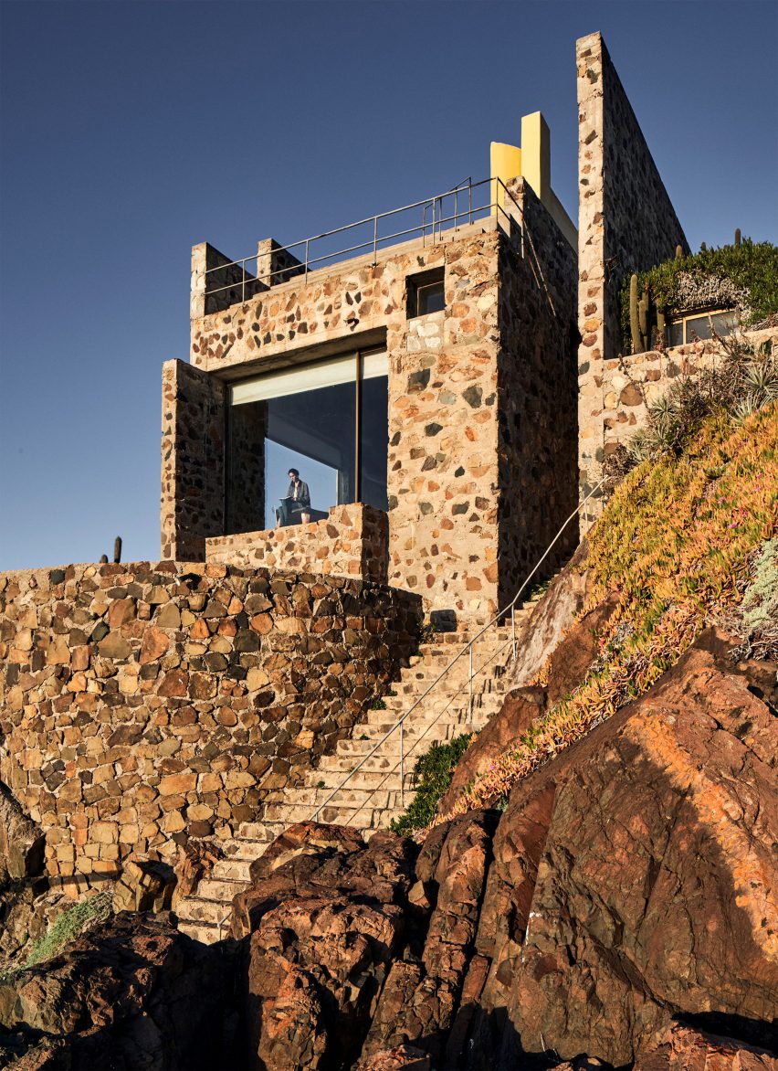 Los Vilos House by Cristián Boza