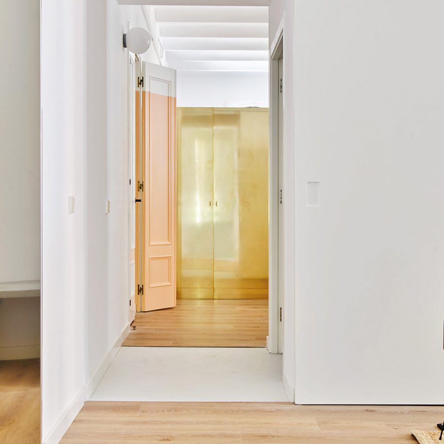 The Magic Box Apartment Raúl Sánchez Architects