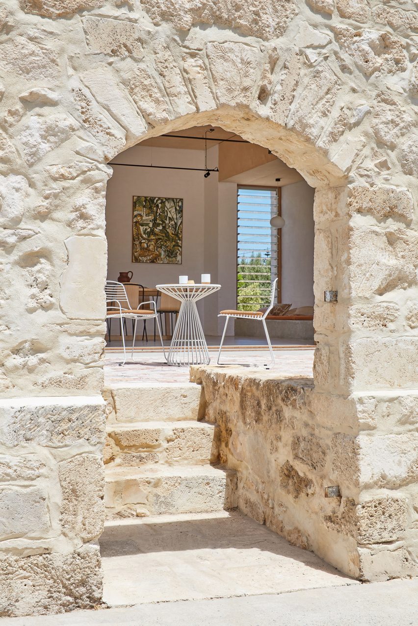 Marine house extension designed by David Barr Architects