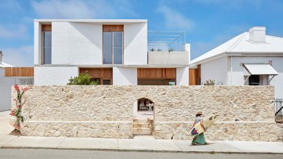 Marine house extension designed by David Barr Architects
