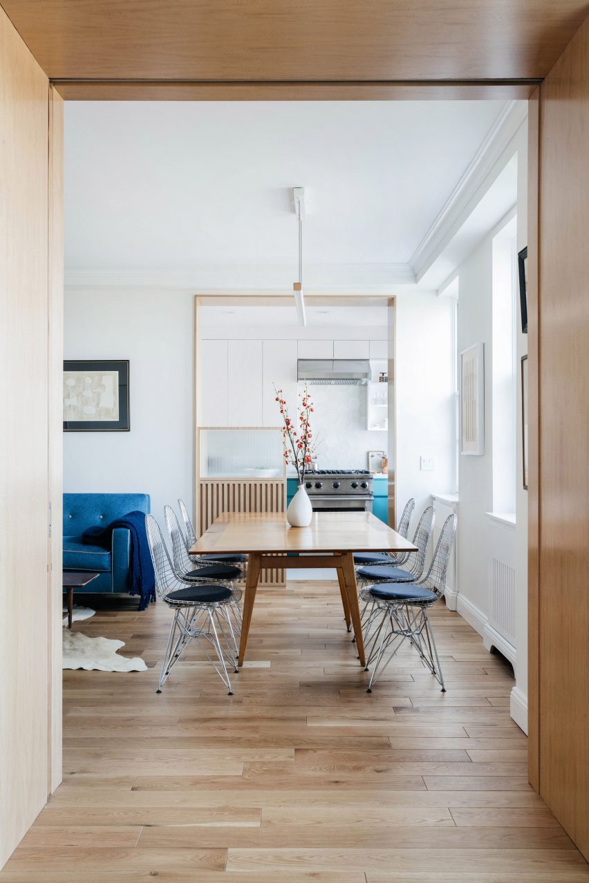 Riverside apartment by Format Architecture Office