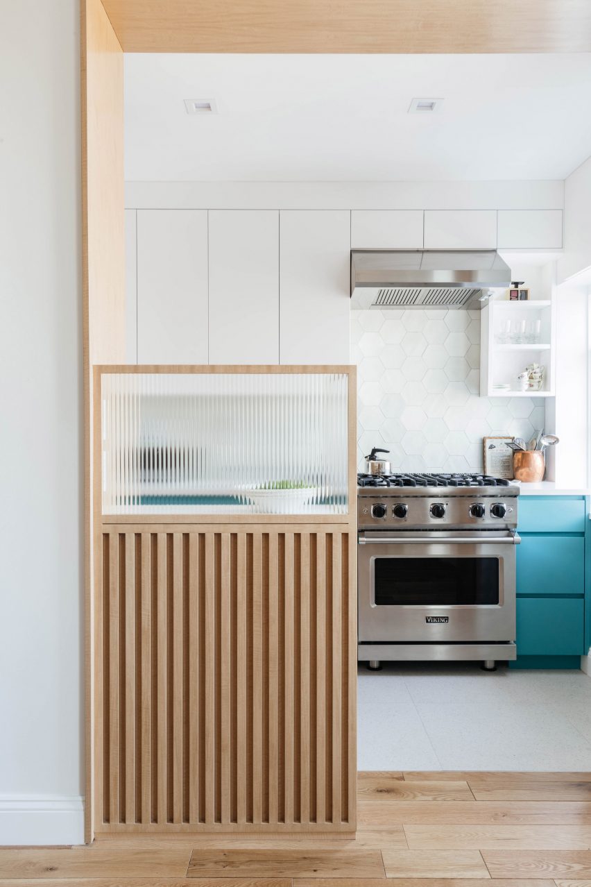 Riverside apartment by Format Architecture Office