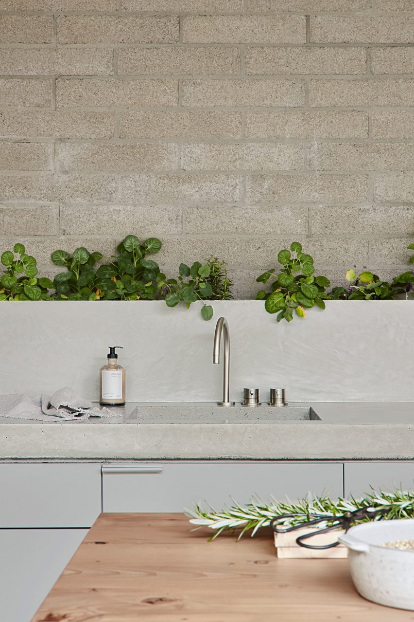 Ruxton Rise Residence in Melbourne designed by Studio Four