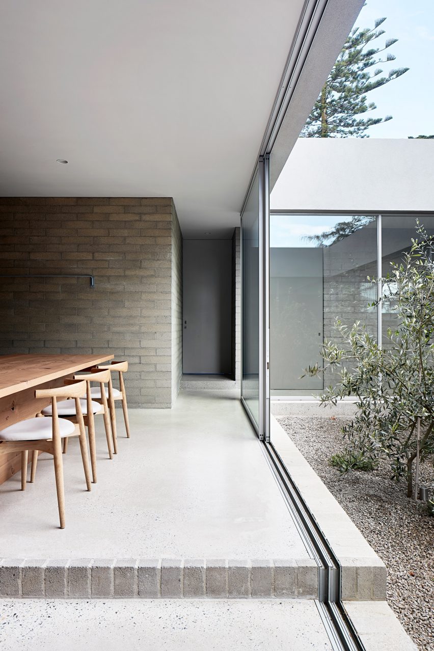 Ruxton Rise Residence in Melbourne designed by Studio Four