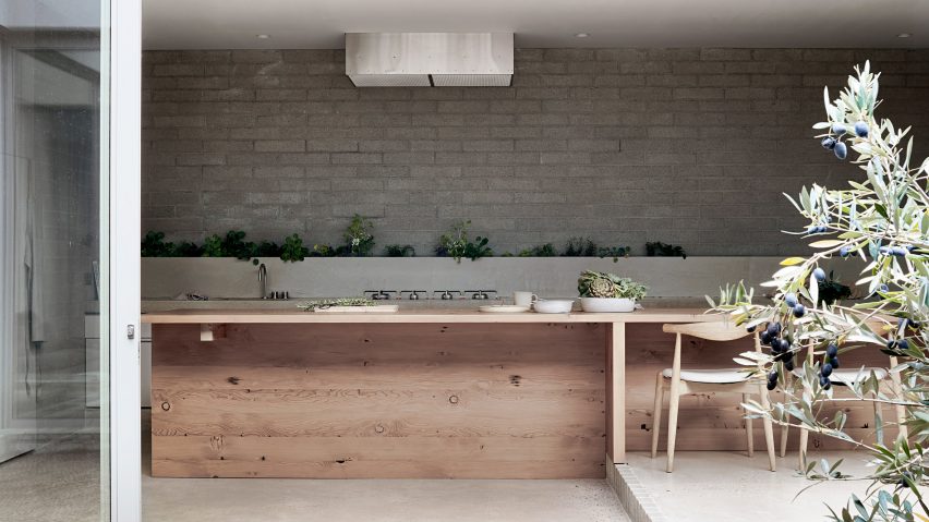 Ruxton Rise Residence in Melbourne designed by Studio Four