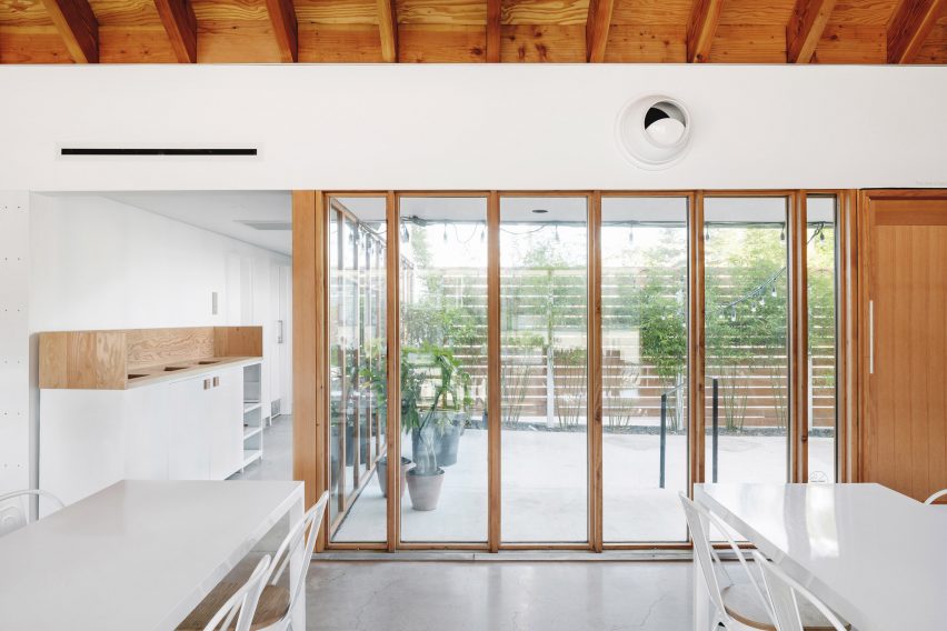 Sip Pho by Magic Architecture