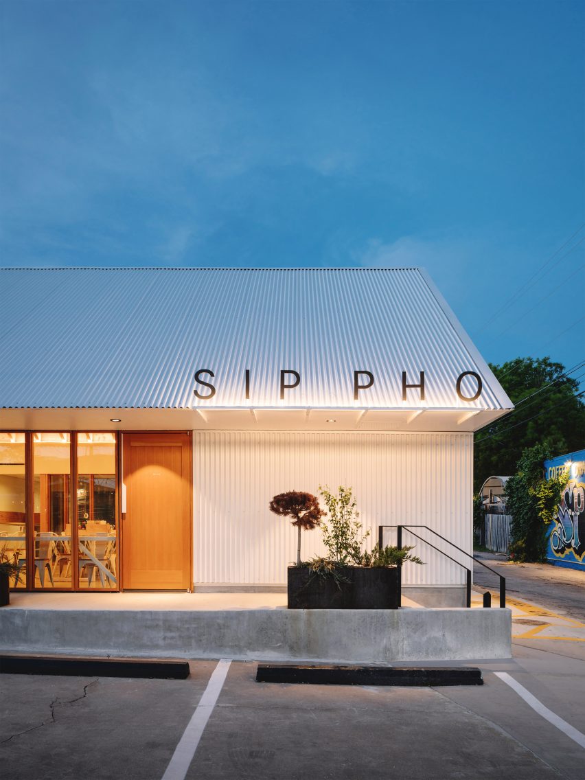 Sip Pho by Magic Architecture
