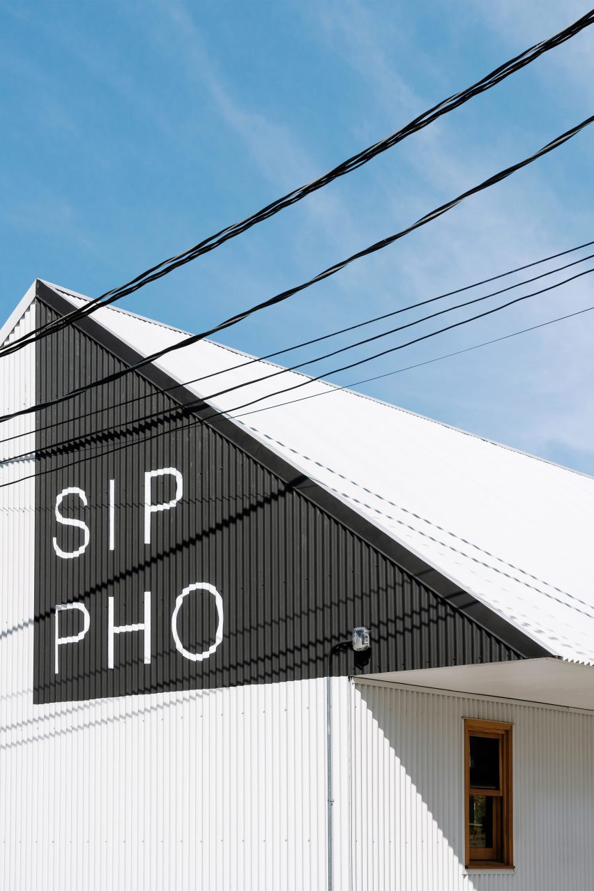 Sip Pho by Magic Architecture