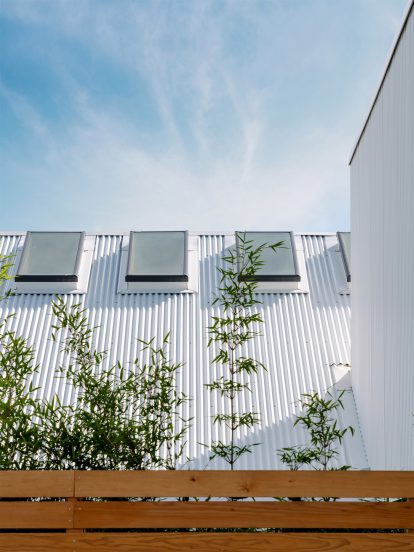 Sip Pho by Magic Architecture