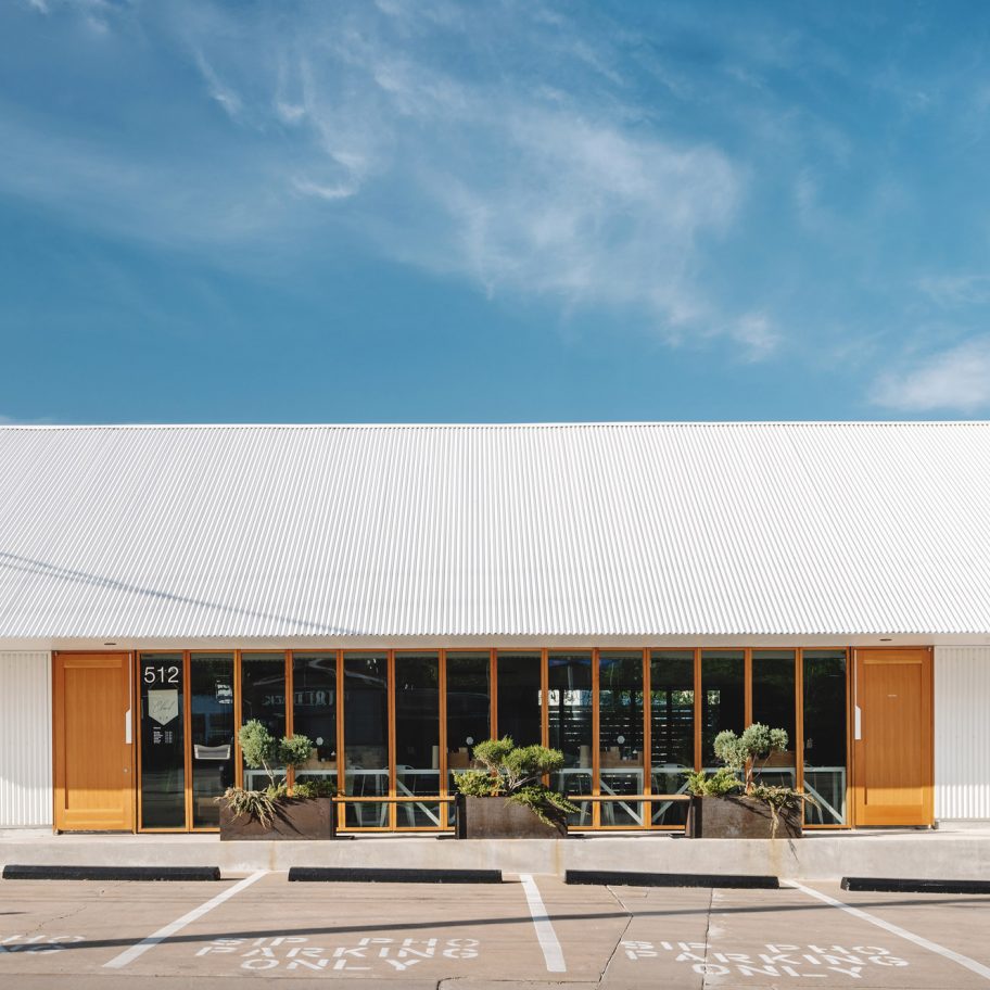 Sip Pho by Magic Architecture