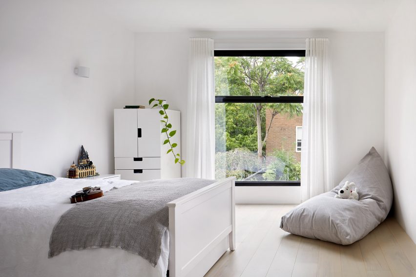 South Yarra Townhouse in Melbourne refurbished by Winter Architecture