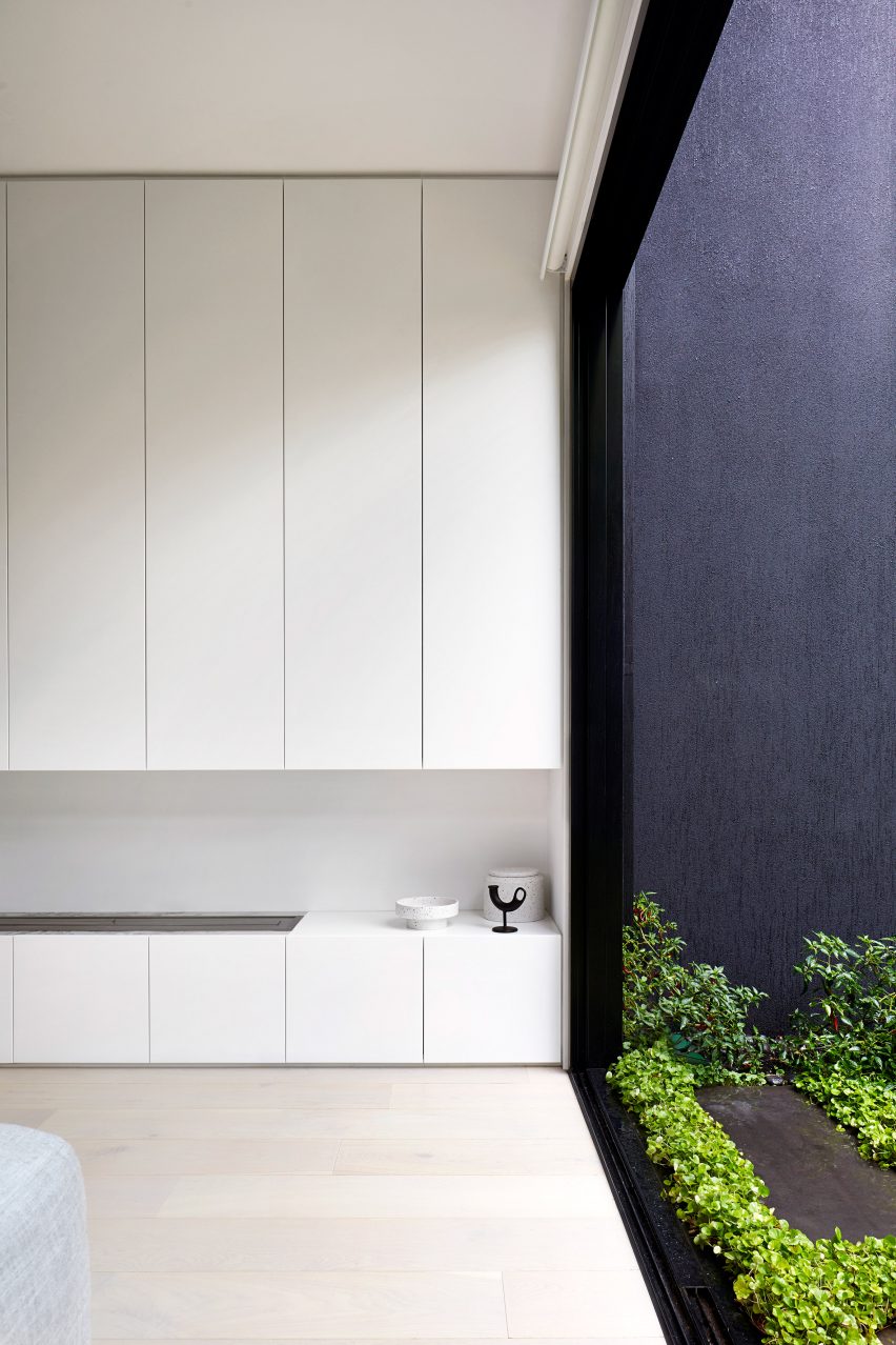 South Yarra Townhouse in Melbourne refurbished by Winter Architecture