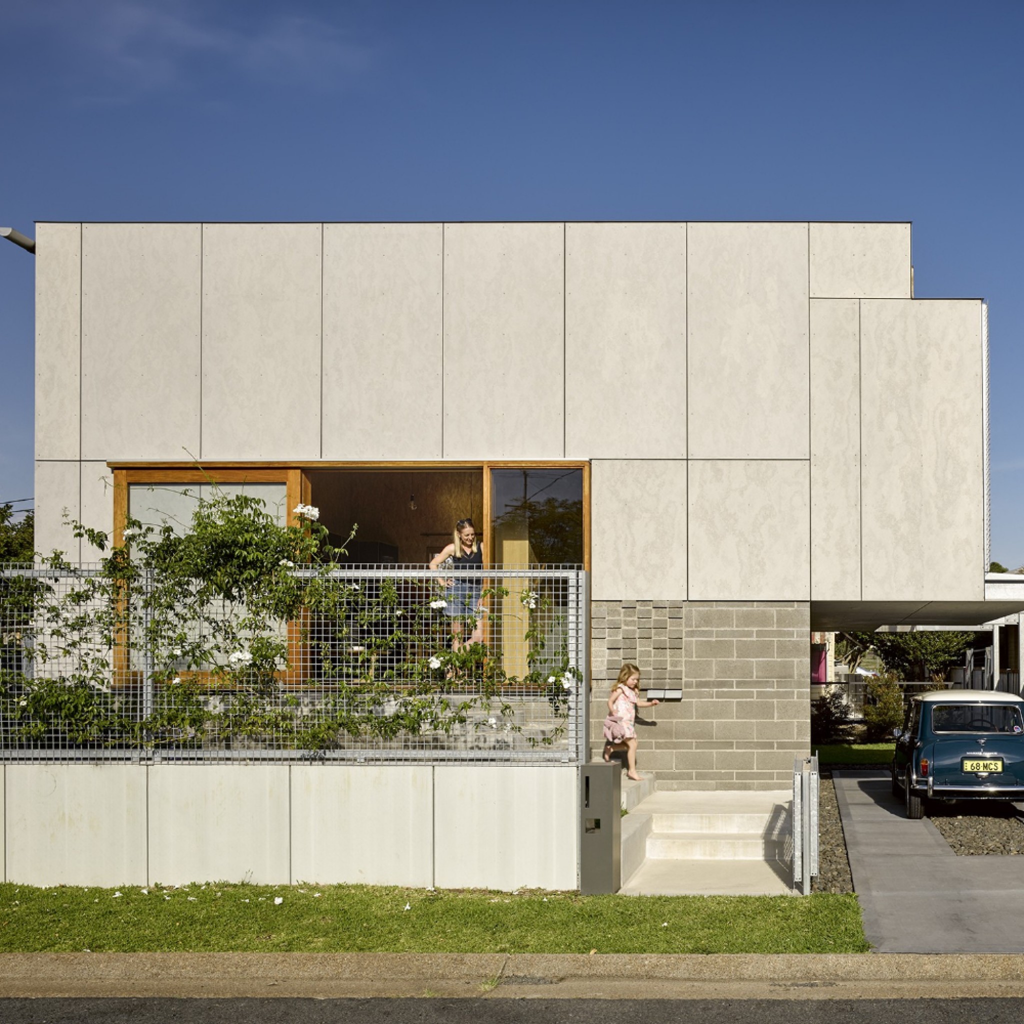 Waratah Secondary House by Anthrosite