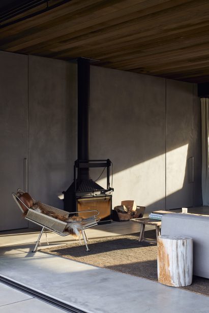 Te Pakeke house in Wanaka, New Zealand designed by Fearon Hay Architects
