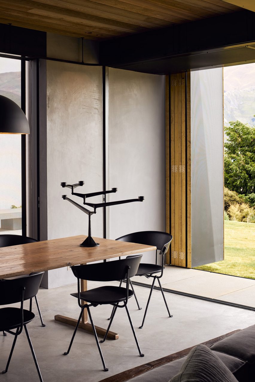 Te Pakeke house in Wanaka, New Zealand designed by Fearon Hay Architects