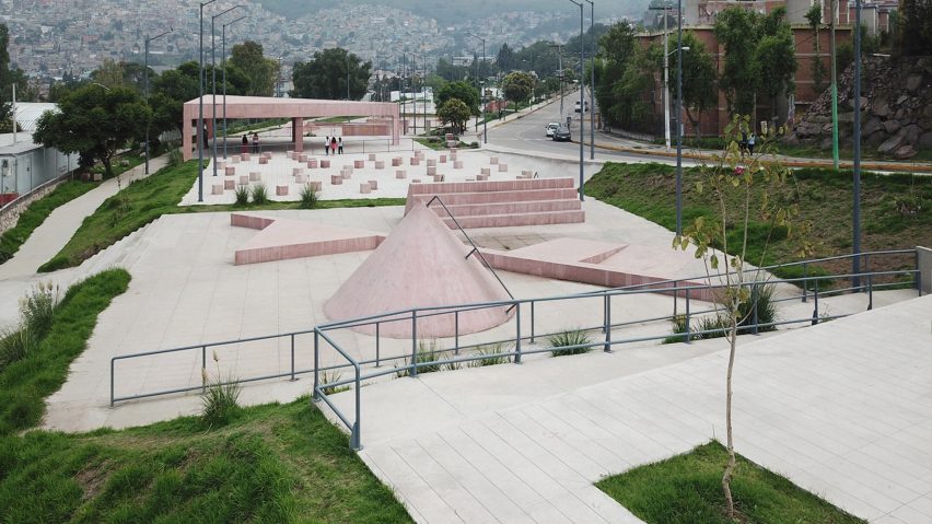 Tlalnepantla Park by Productora