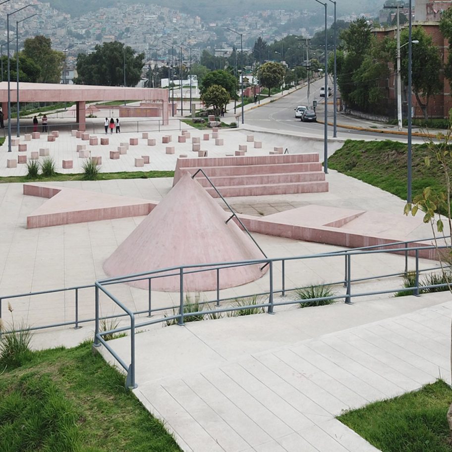 Tlalnepantla Park by Productora