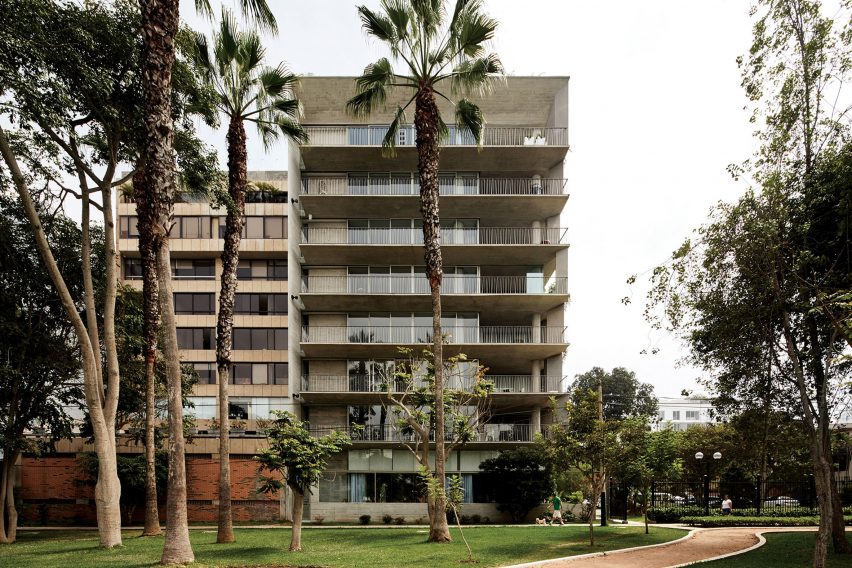 UN apartments by Barclay & Crousse