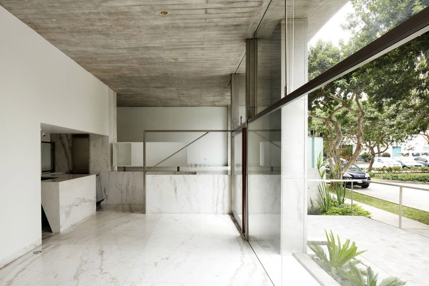 UN apartments by Barclay & Crousse