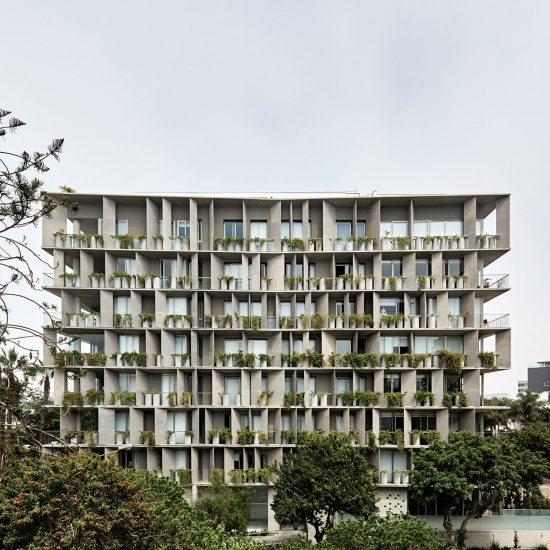 UN apartments by Barclay & Crousse