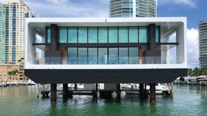 Arkup 75 villa-cum-yacht by Waterstudio.NL