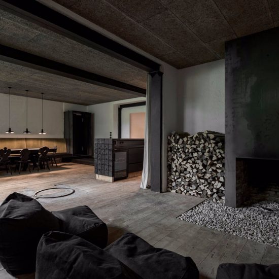 Lounge T by Destilat Design Studio