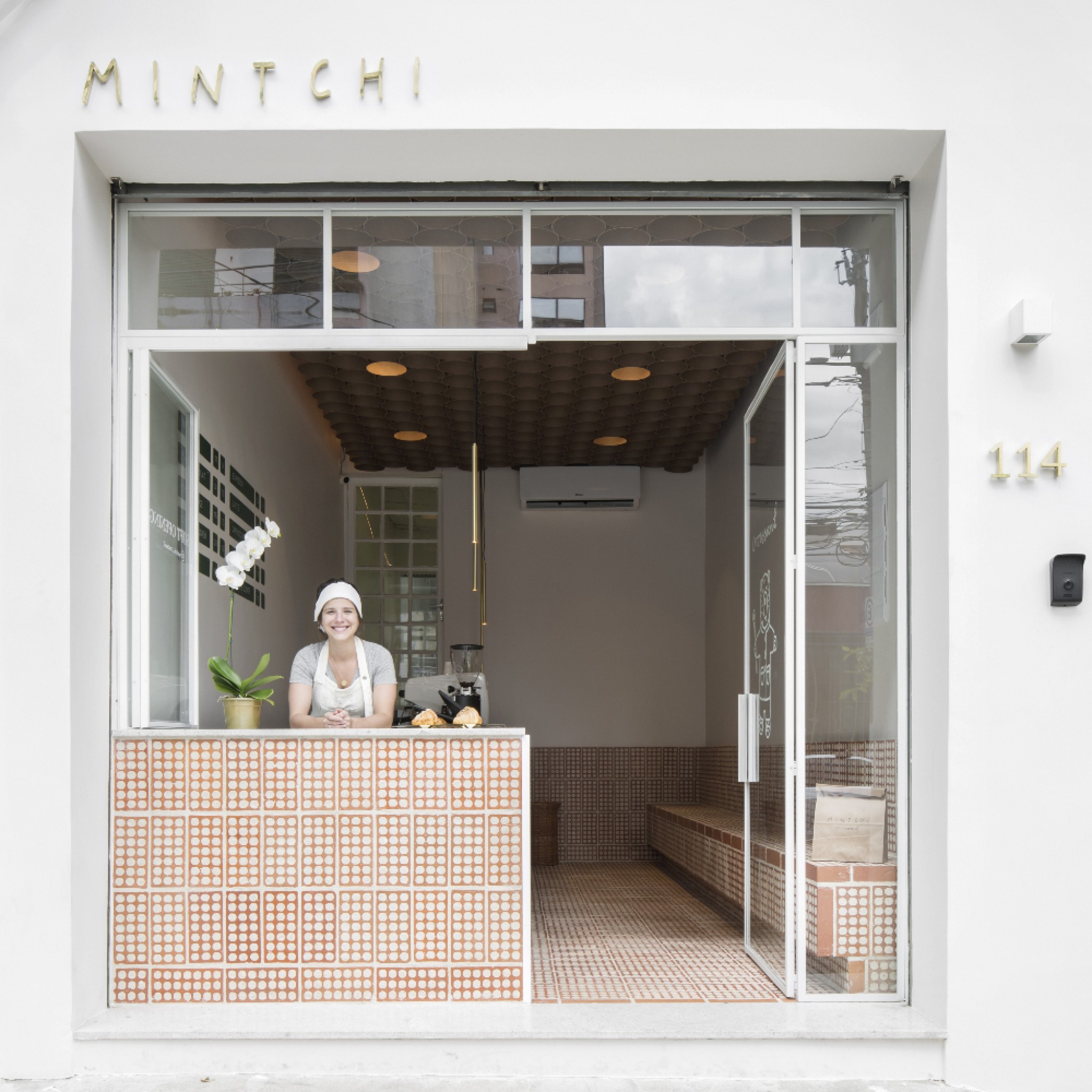 Mintchi Croissant by Dezembro Arquitetos