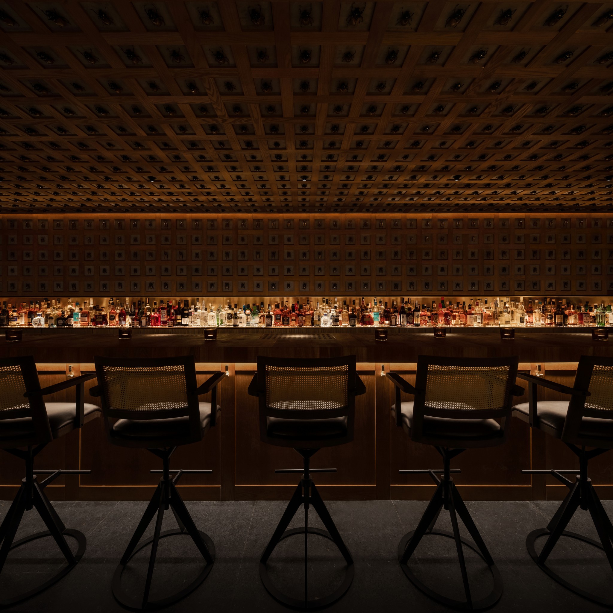 A Secret Bar in a Lively Downtown by Atelier Xy