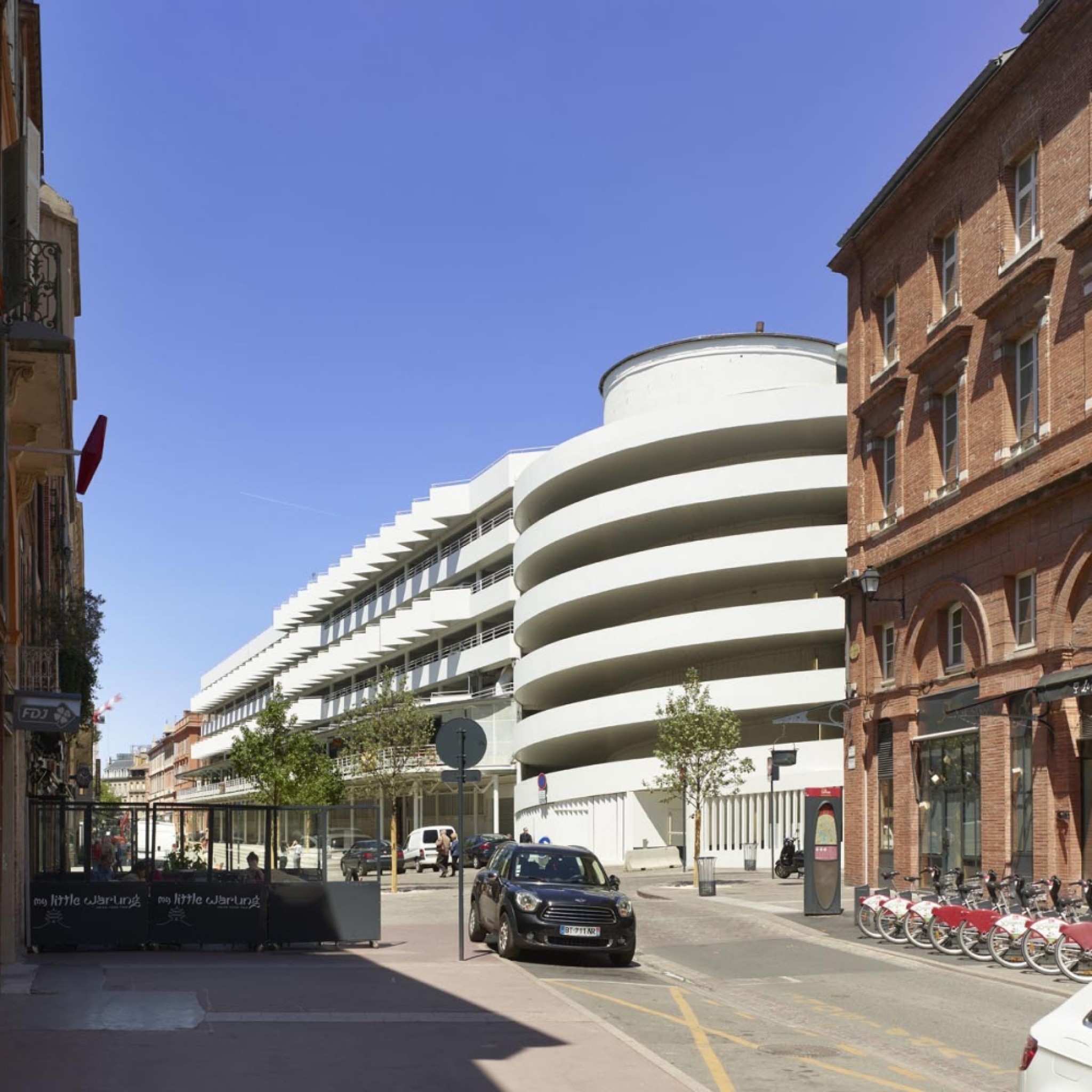 Victor Hugo Car Park
