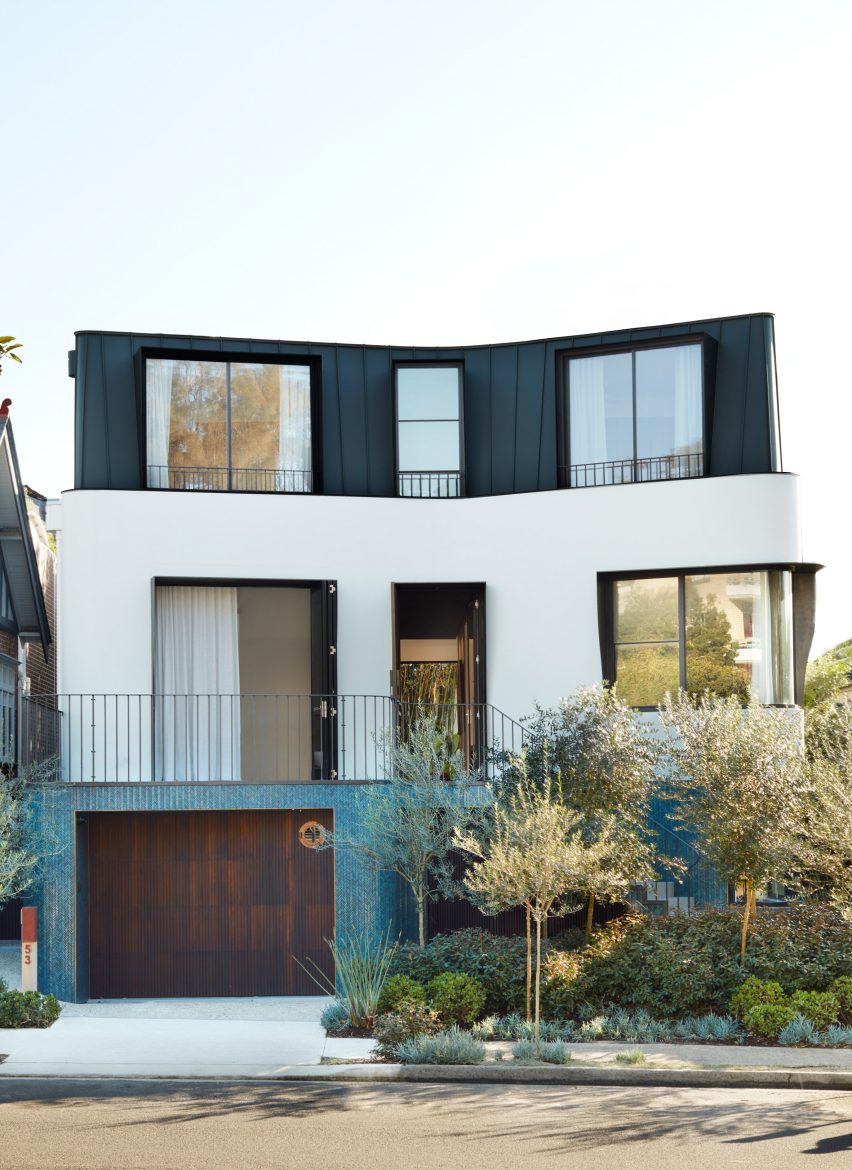 Bondi Bombora house in Sydney designed by Luigi Rosselli Architects