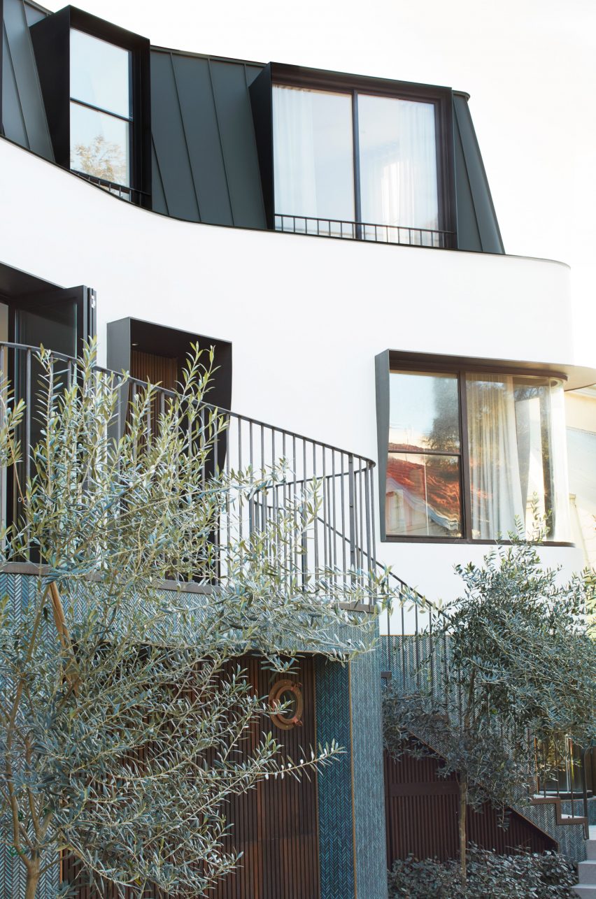 Bondi Bombora house in Sydney designed by Luigi Rosselli Architects