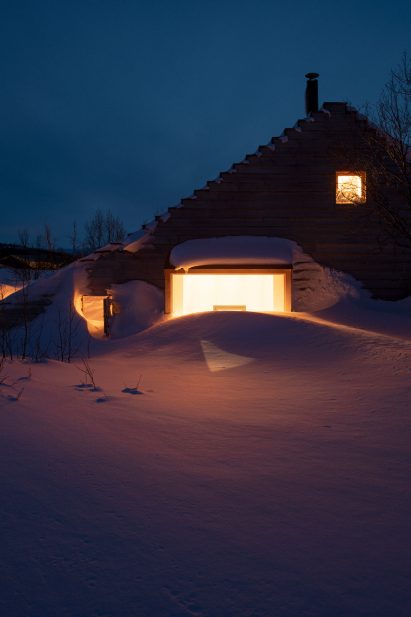 Cabin Thunder Top ski by Gartnerfuglen Arkitekter in Norway