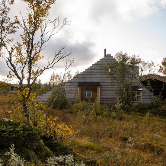 Cabin Thunder Top ski by Gartnerfuglen Arkitekter in Norway