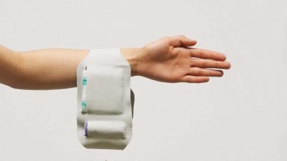 Carrie is a "wearable pocket" for soldiers and police officers to store period products