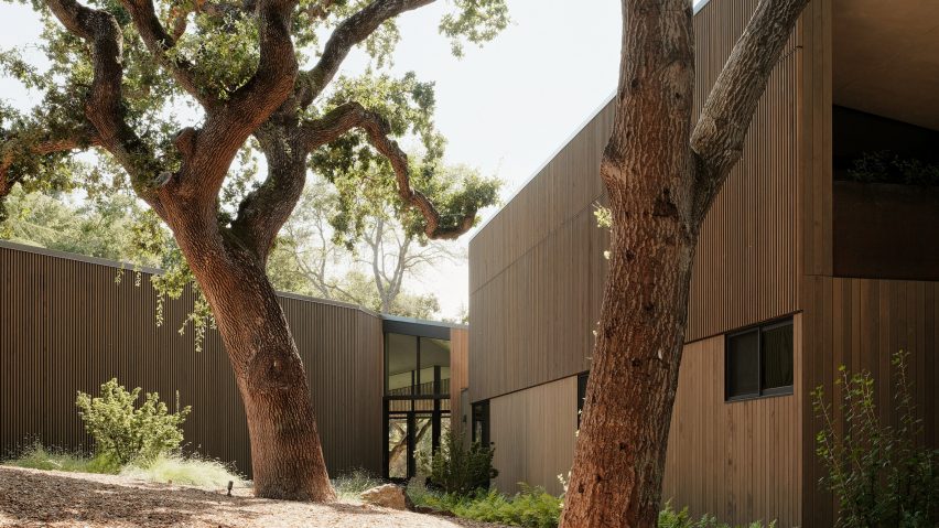 Dawnridge House by Field Architecture