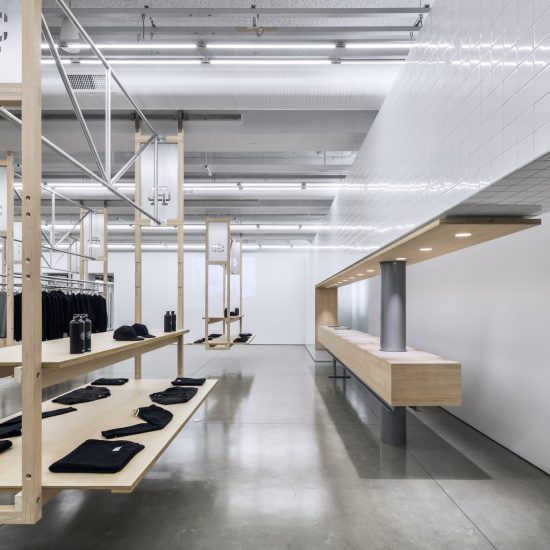Reigning Champ in Los Angeles, US, by Peter Cardew Architects